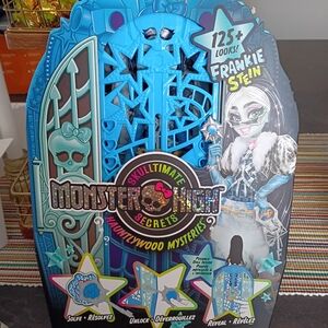 Monster High Skulltimate Secrets Doll